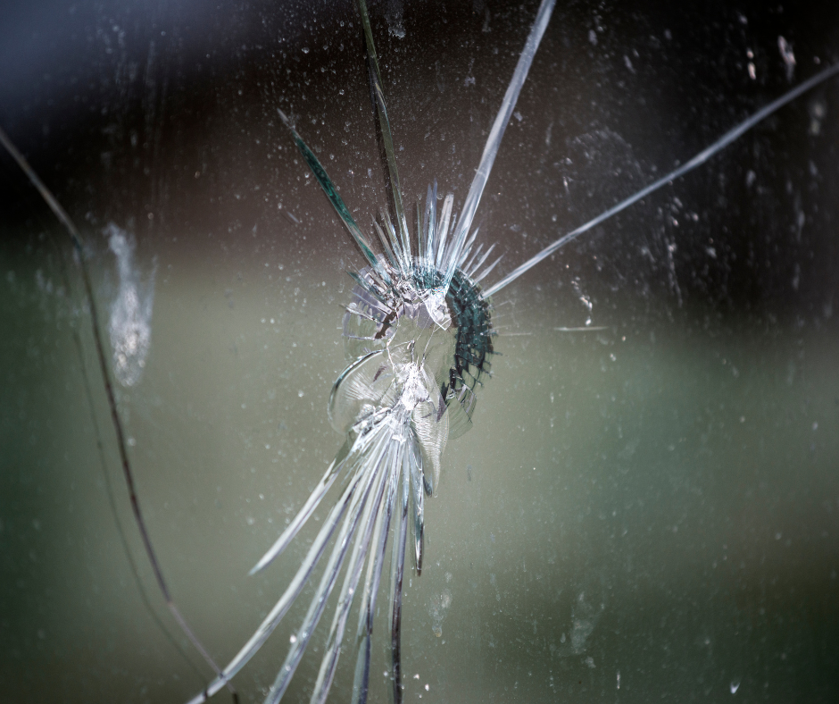 Prestrelené izolačné sklo